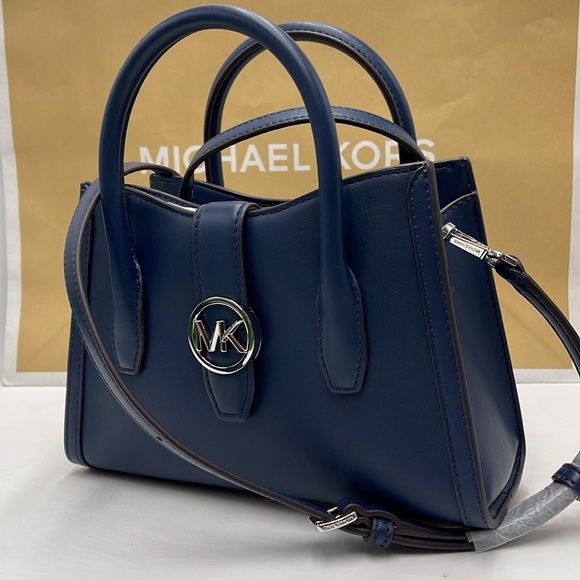 MICHAEL KORS
Gabby Small Faux Leather Satchel
COLOR NAVY
NWT - Picture 13 of 16